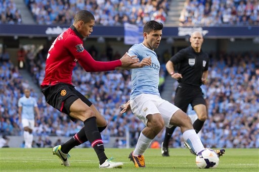 MU thảm bại trên sân của Man City - 2 MU thiếu vắng Van Persie cho trận derby quan trọng