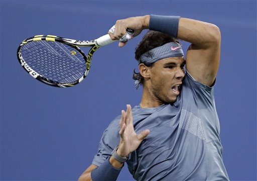 Nadal đối đầu với Gasquet tại bán kết - 3 Nadal rất ổn định trong các game cầm giao bóng từ đầu giải