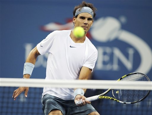 Nadal vào chung kết gặp Djokovic - 3 Nadal đã có sự ổn định trong các game cầm giao bóng