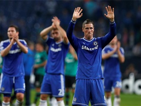 Torres thăng hoa, Chelsea cuốn bay chủ nhà Schalke 04 - 1 Torres lập cú đúp và mở toang cánh cửa chiến thắng cho Chelsea