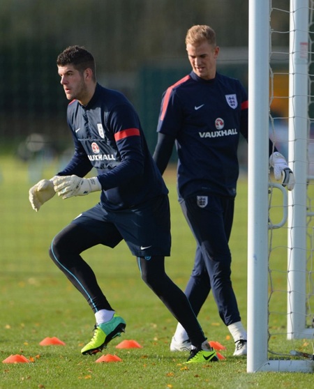 Hart xem Foster tập luyện