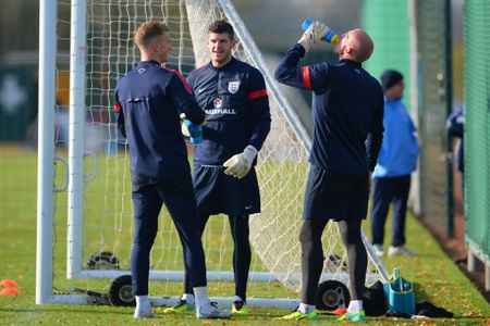 Nên thủ môn số 1 của tuyển Anh vẫn là Joe Hart, HLV Roy Hodgson đã khẳng định điều đó