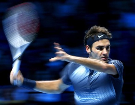 Federer đánh bại Gasquet, Djokovic vượt ải Del Potro - 1 Federer đã có chiến thắng đầu tiên ở ATP WTF 2013