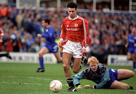 Ryan Giggs bước sang tuổi 40: Miệt mài chặng đường dài - 4 Ryan Giggs bước sang tuổi 40: Miệt mài chặng đường dài