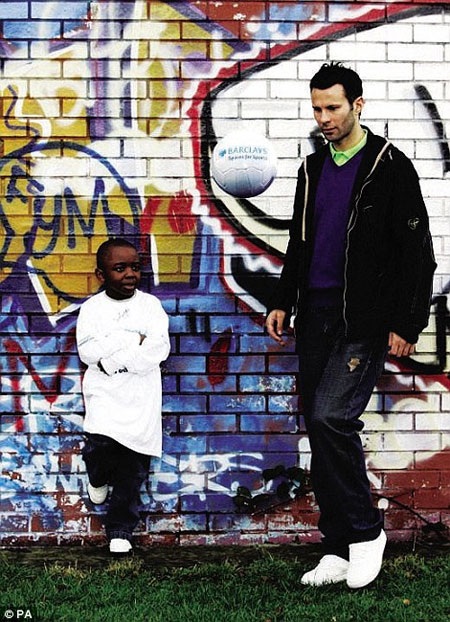 Ryan Giggs bước sang tuổi 40: Miệt mài chặng đường dài - 32 Ryan Giggs bước sang tuổi 40: Miệt mài chặng đường dài