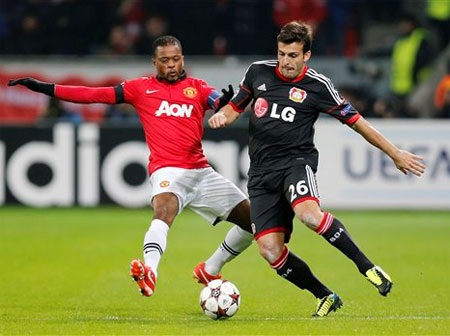 Đội chủ nhà chủ động tấn công sau tiếng còi khai cuộc