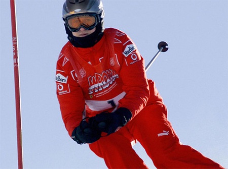 Michael Schumacher bị hôn mê sau tai nạn trượt tuyết - 2 Ngoài đua xe, Schumacher còn đam mê nhiều môn thể thao khác như bóng đá, trượt tuyết...