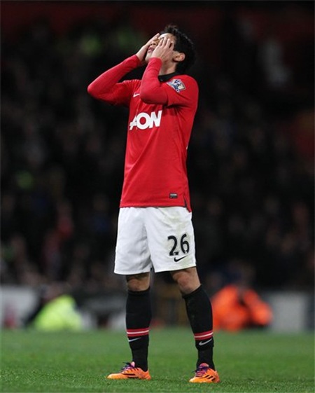 Kagawa tiếc nuối cơ hội bị bỏ lỡ, anh đã có tình huống đối mặt với Howard