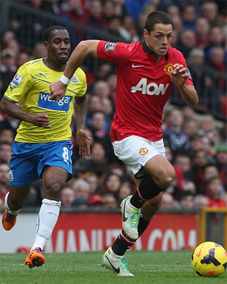 Chicharito thường xuyên bị đói bóng ở phía trên