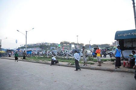 Bến xe khách tại Nay Pyi Taw không quá đông đúc