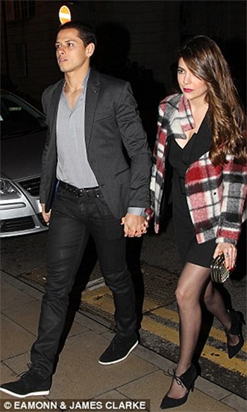 Javier Hernandez cũng đem bạn gái đến bữa tiệc