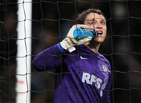 Thủ thành Eastwood cười như mếu sau khi bị thủng lưới