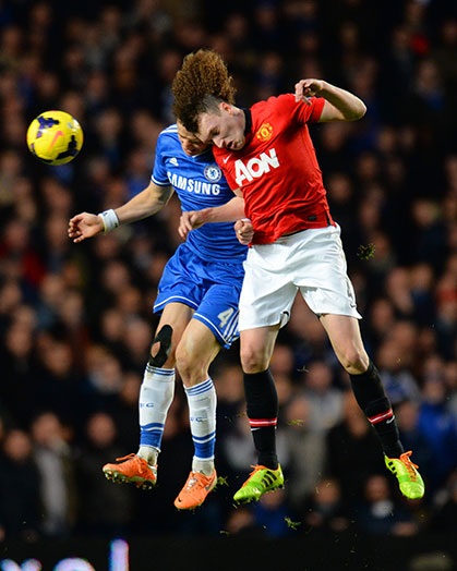 Welbeck lĩnh ấn tiên phong của MU ở trận này nhưng hàng thủ Chelsea khóa anh rất chặt