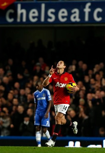 Tiền đạo người Mexico để lại dấu ấn với bàn thắng rút ngắn tỉ số xuống 1-3