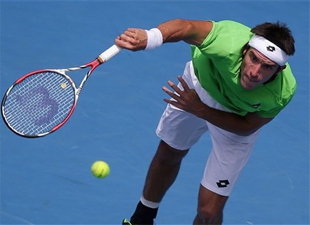 Djokovic, Serena dễ dàng vượt thử thách thứ hai - 2 Mayer chưa phải bước cản xứng tầm so với Nole
