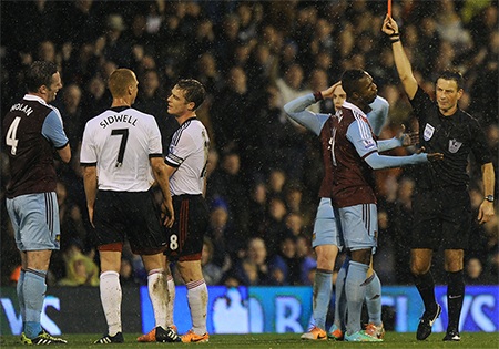 Vòng 20 Premier League: Khi Chelsea và MU cùng gây sốc