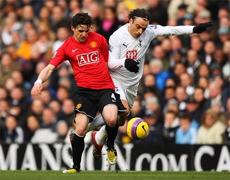 Robbie Keane và Berbatov là cặp tiền đạo săn bàn đáng mơ ước của nhiều đội bóng ở Premier League