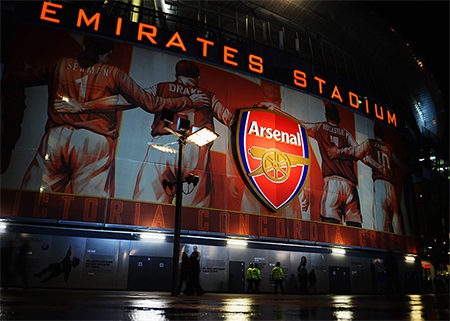 Nhìn lại trận chiến giữa Arsenal và MU