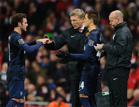 Phút 75, Mata được cho ra nghỉ