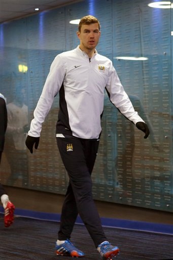 Yay Toure cũng đầy lo âu khi đối đầu với đội bóng cũ