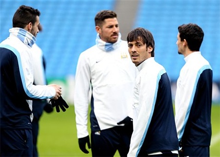 Bộ tứ cầu thủ người Tây Ban Nha, Silva, Nava, Garcia và Negredo