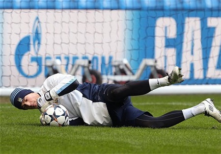 Thủ thành Joe Hart sẽ trở lại khung gỗ sau khi ngồi dự bị ở trận đấu giữa Man City và Chelsea