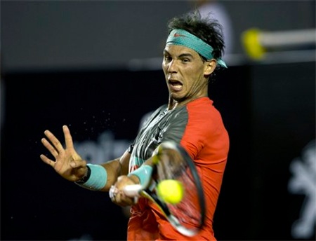 Nadal đánh dấu sự trở lại bằng trận thắng nhẹ - 1 Nadal đã trở lại thi đấu sau gần 1 tháng nghỉ dưỡng thương