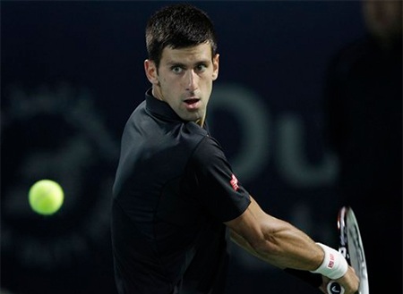 Djokovic nhẹ nhàng bắt đầu chiến dịch bảo vệ ngôi vương - 1 Chiến thắng nhẹ nhàng của Djokovic
