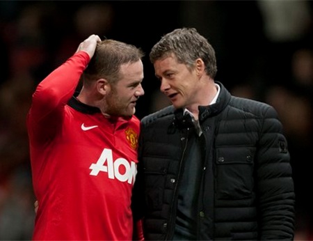 MU dùng “bom tiền” giữ chân Rooney: Phương án rủi ro cao - 1 Lòng trung thành của Rooney với MU vẫn luôn bị nghi ngờ