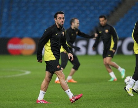 Xavi vẫn là cầu thủ quan trọng của Barcelona ở tuyến giữa