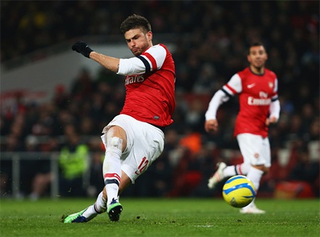 Arsenal - Swansea: Đứng dậy từ đống tro tàn