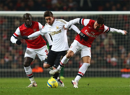 Các cầu thủ Arsenal đang cần một chiến thắng để xoa dịu nỗi đau