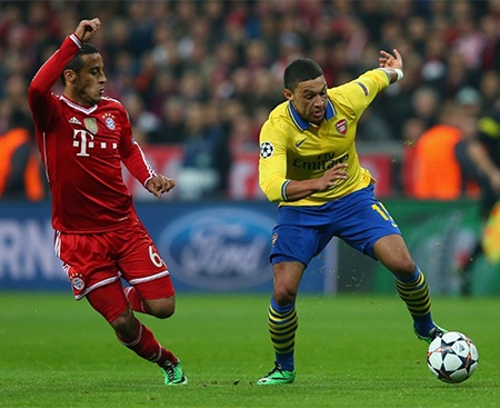 Oxlade-Chamberlain thi đấu rất năng nổ, anh được bình chọn là cầu thủ hay nhất trong trận đấu này