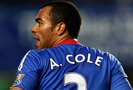 Cole đang không còn cửa ở lại Chelsea