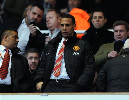 Ferdinand đã ngồi ngoài xem các đồng đội thi đấu