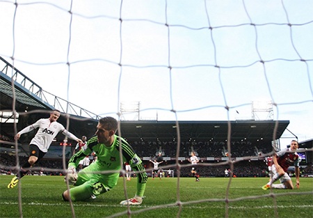 Đến phút 33, West Ham thủng lưới bàn thắng thứ 2