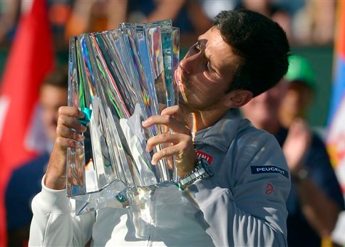 Đánh bại Federer, Djokovic giành ngôi vô địch - 1 Chiến thắng ngọt ngào của Djokovic