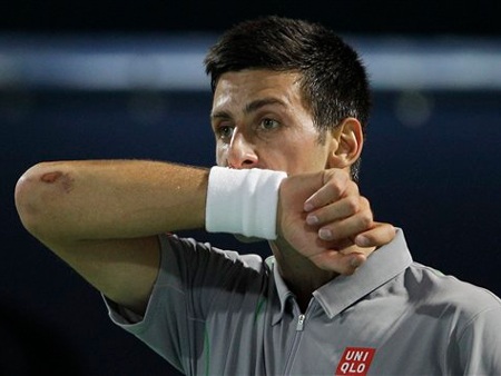 Federer “cho” Djokovic thành cựu vương - 2 Nỗi buồn trắng tay của Djokovic