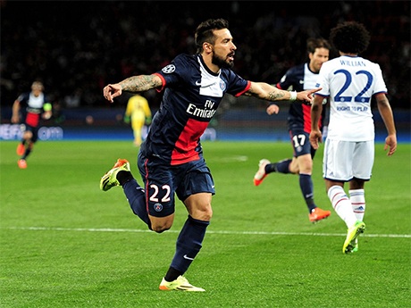 PSG chủ động tấn công ngay sau tiếng còi khai cuộc, nhưng họ tấn công không quá mạnh mẽ