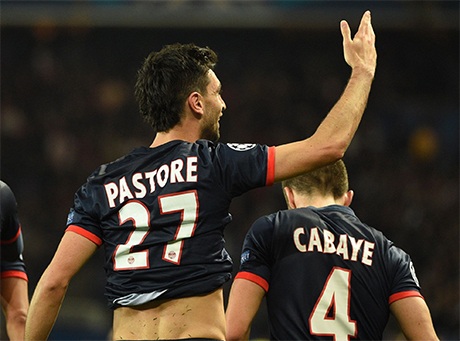 Terry chán nản khi đội bóng của anh thủng lưới bàn thứ 3