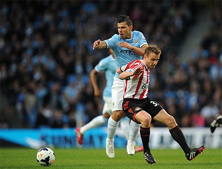 Đoàn quân của Gus Poyet chiến đấu quyết liệt và gây ra nhiều khó khăn cho Man City