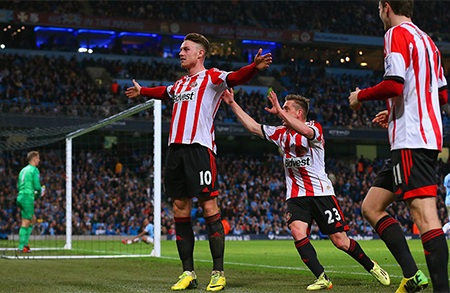 Niềm hân hoan của các cầu thủ đội khách khi trước mắt họ là 3 điểm