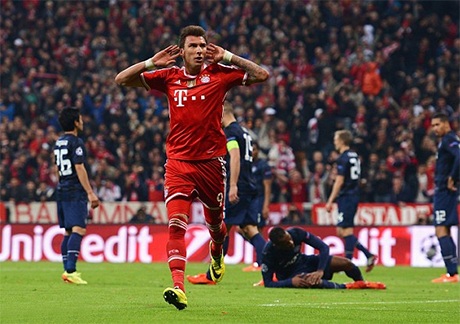 Nhưng Mandzukic đã nhanh chóng ghi bàn quân bình tỉ số cho đội chủ nhà