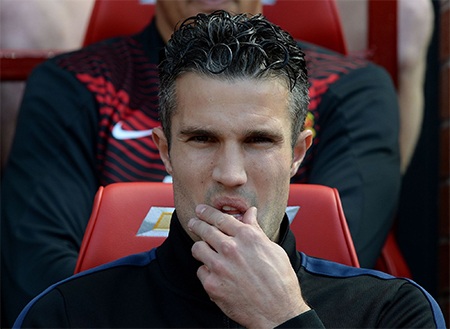 Van Persie đã trở lại thi đấu, nhưng anh chỉ có thể ngồi trên băng ghế dự bị