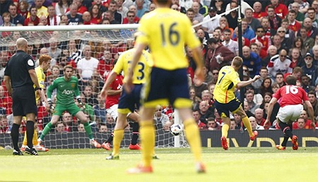 Tuyến giữa của MU không thể cung cấp cho phía trên những đường chuyền tốt