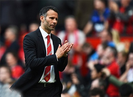 Nỗi thất vọng của Giggs sau khi hồi còi mãn cuộc vang lên