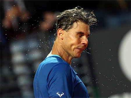 Nadal nhọc nhằn nuôi mộng bảo vệ ngôi Vương - 1 Trận đấu vô cùng gian nan của Nadal