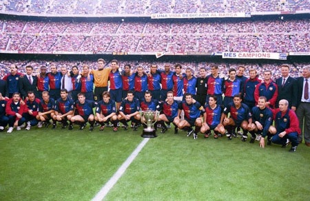 Năm 1998/99, Van Gaal thành công với chiếc cúp vô địch La Liga thứ 2.