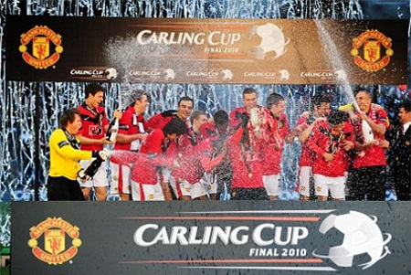 Năm 2010, Vidic lần thứ 3 giành cúp Liên đoàn cùng Quỷ đỏ