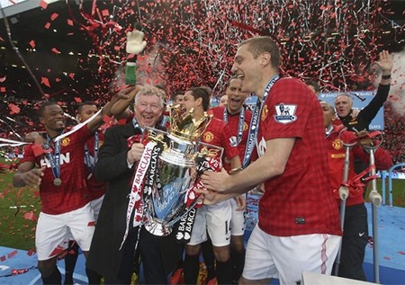 Năm 2010, Vidic lần thứ 3 giành cúp Liên đoàn cùng Quỷ đỏ